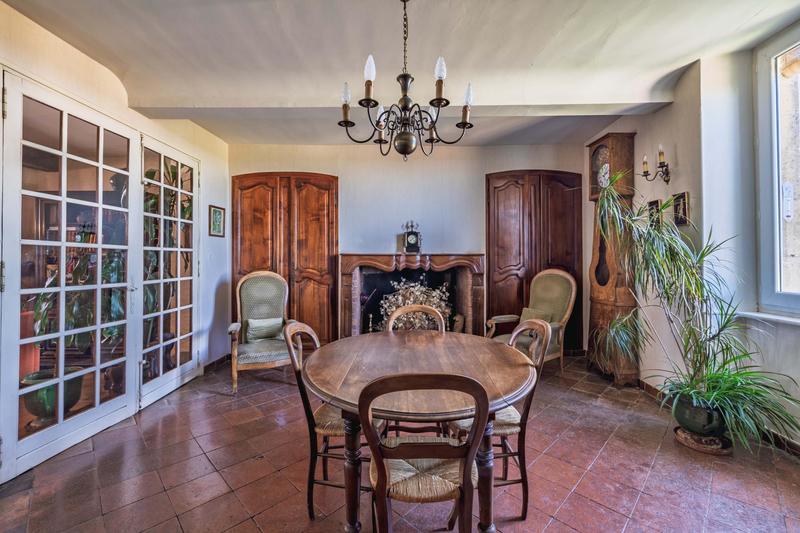 Maison - 161 m² - 11 pièces