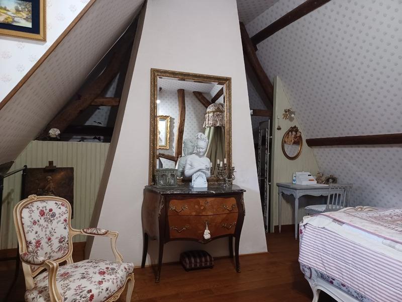 Maison - 222 m² - 6 pièces