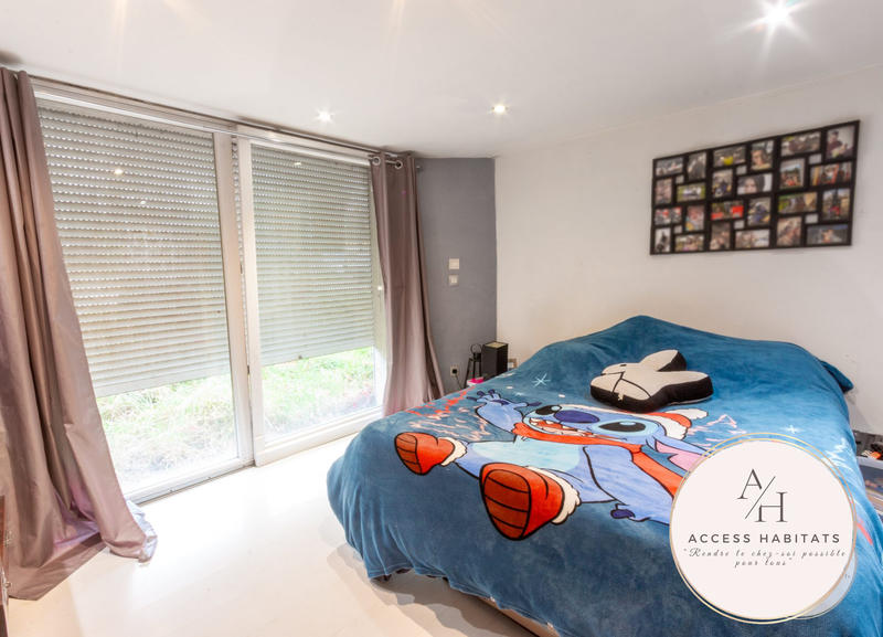 Maison - 219 m² - 8 pièces