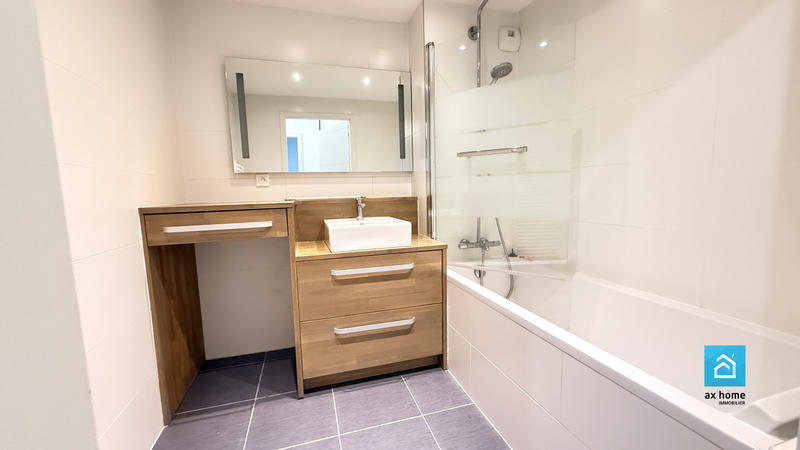 Appartement - 75 m² - 3 pièces