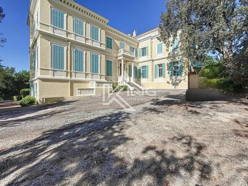 Appartement - 90 m² - 3 pièces