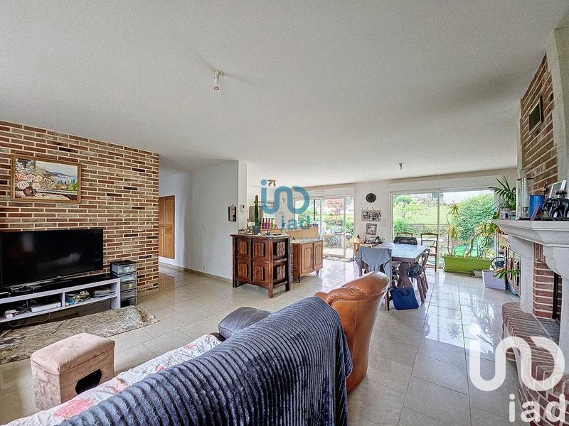 Maison - 215 m² - 8 pièces