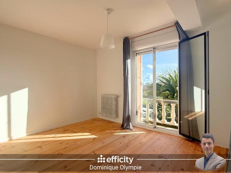 Maison - 170 m² - 8 pièces