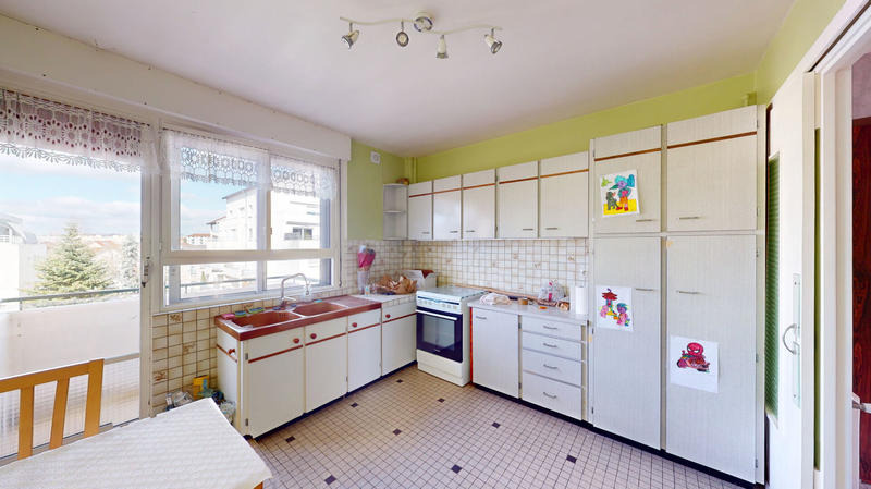 Appartement - 77 m² - 4 pièces