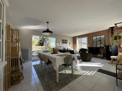 Maison - 104 m² - 4 pièces