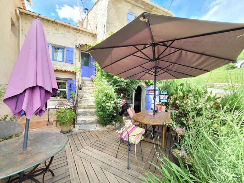 Maison - 222 m² - 8 pièces