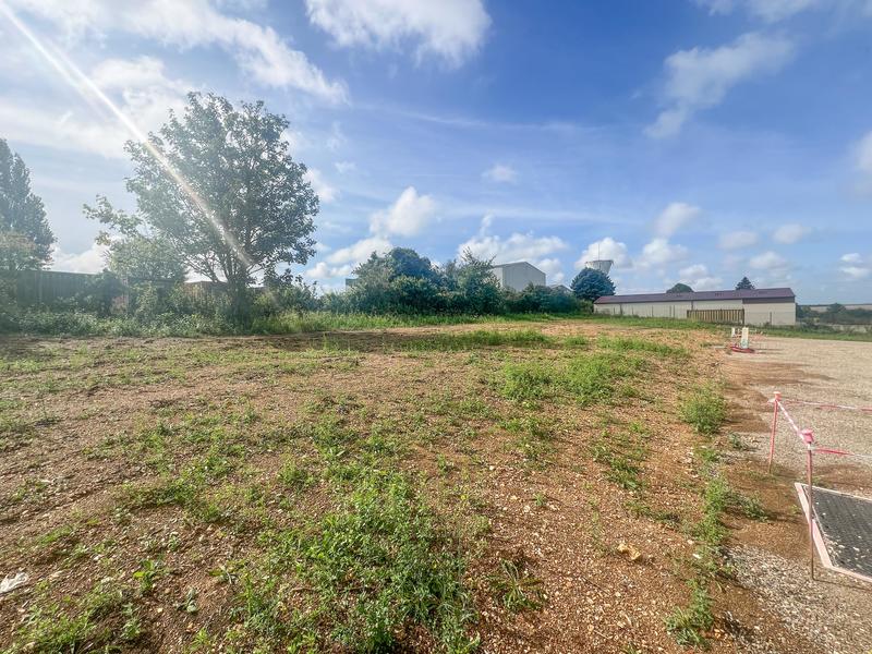Terrain constructible - 636 m²