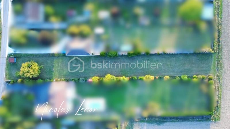 Terrain constructible - 2 111 m²