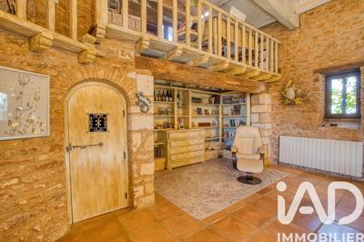 Maison - 950 m² - 22 pièces