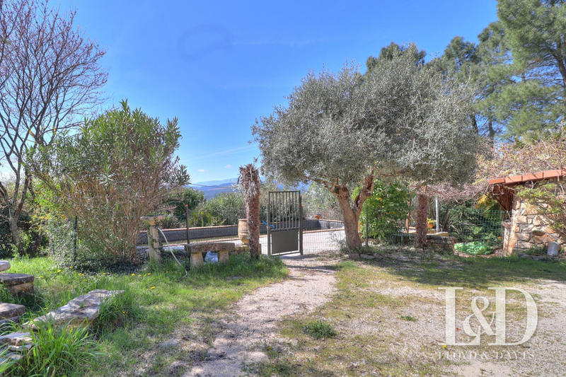 Mas - 202 m² - 9 pièces