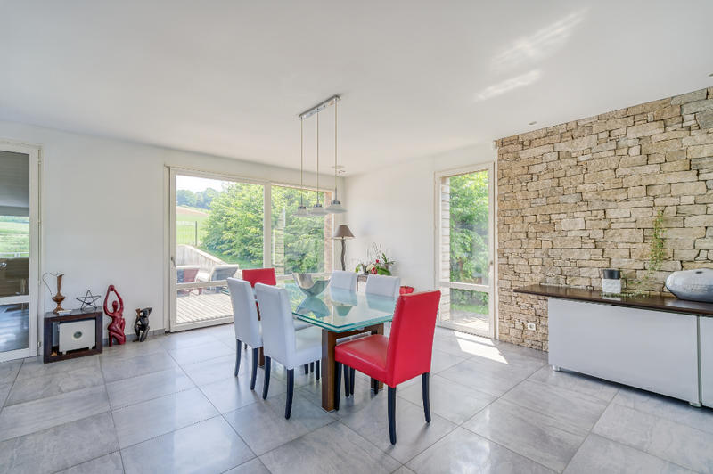 Maison - 285 m² - 7 pièces