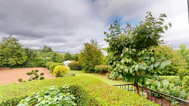 Maison - 192 m² - 5 pièces