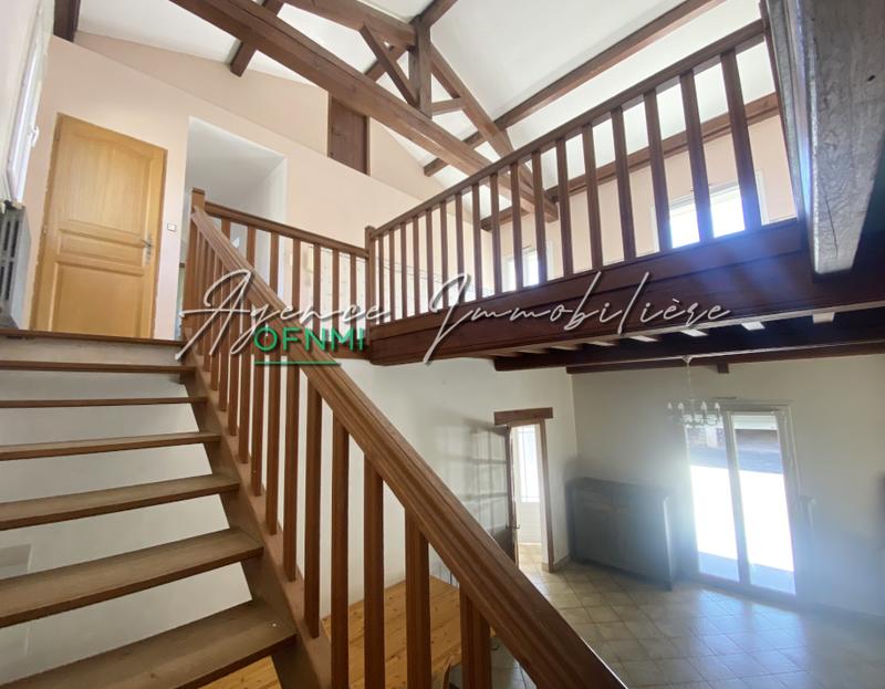 Maison - 365 m² - 5 pièces