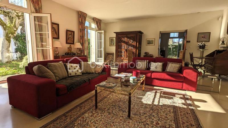 Demeure - 139 m² - 5 pièces