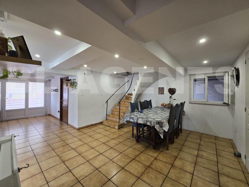 Maison - 200 m² - 5 pièces