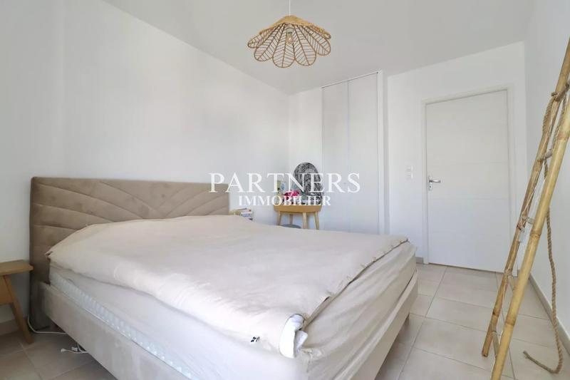 Appartement - 82 m² - 4 pièces