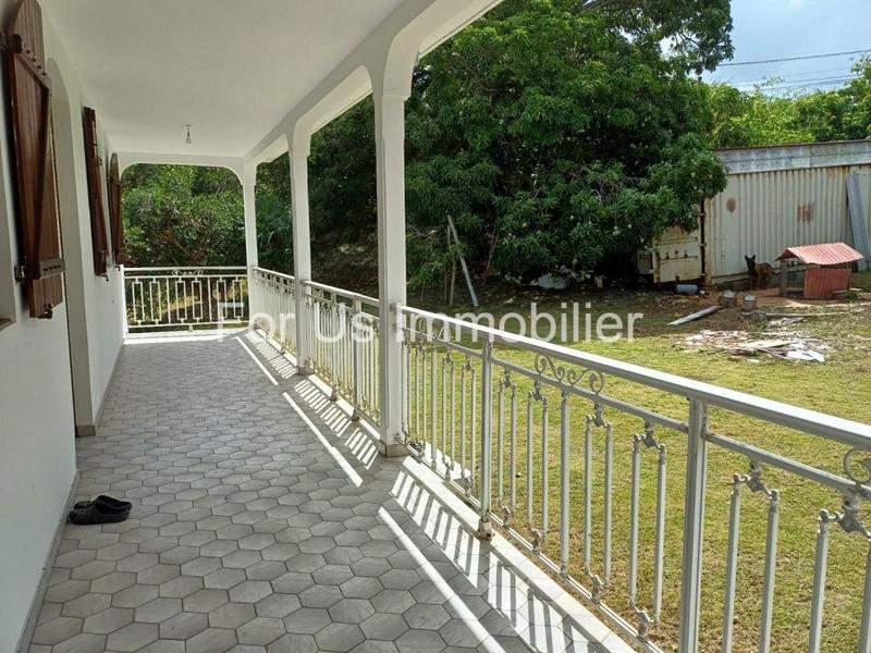 Maison - 365 m² - 9 pièces