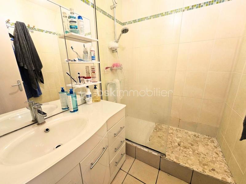 Appartement - 77 m² - 4 pièces