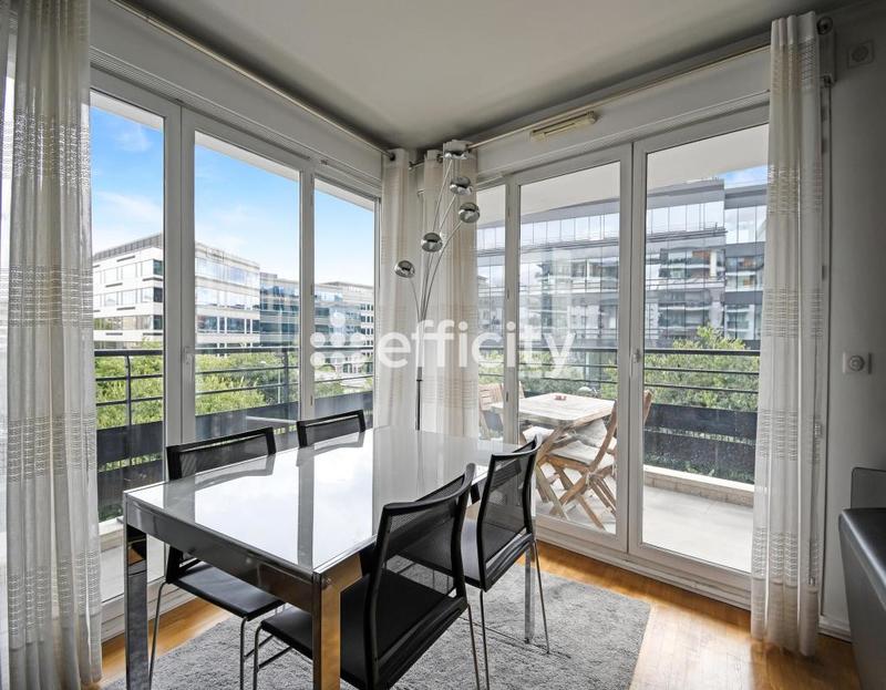 Appartement - 97 m² - 4 pièces