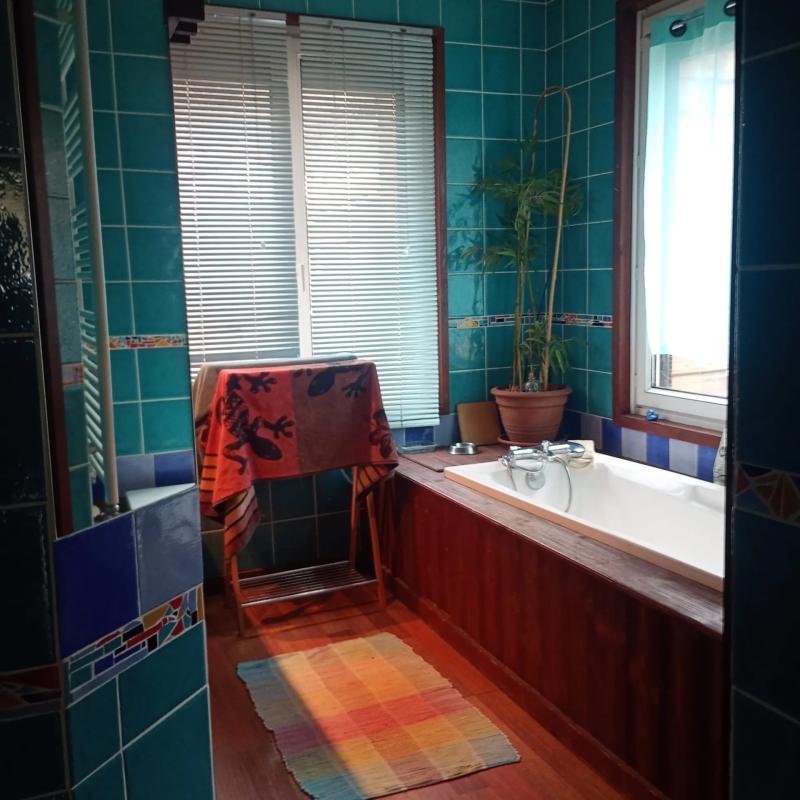 Maison - 230 m² - 8 pièces