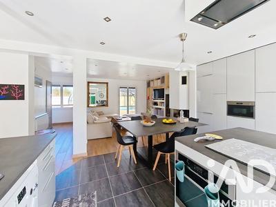 Maison - 152 m² - 7 pièces