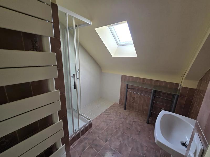 Maison - 215 m² - 12 pièces