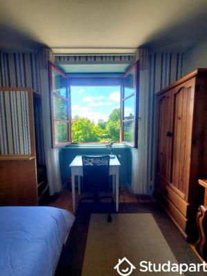 Chambre - 12 m² - 1 pièce