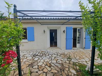 Maison - 93 m² - 4 pièces