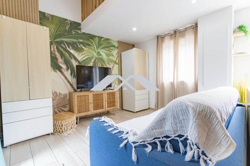 Studio - 30 m² - 1 pièce