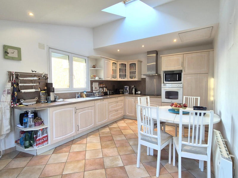 Maison - 166 m² - 8 pièces