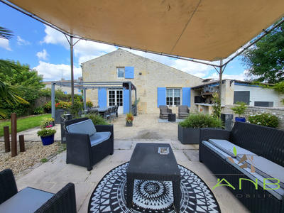 Maison - 200 m² - 10 pièces