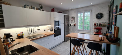 Maison - 117 m² - 8 pièces