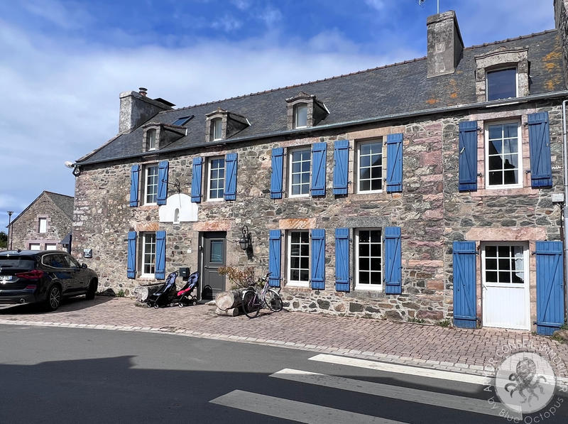 Maison - 281 m² - 10 pièces