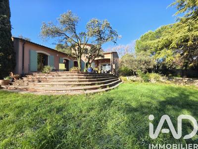 Maison - 210 m² - 6 pièces