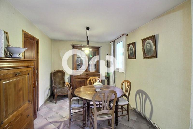 Appartement - 98 m² - 6 pièces