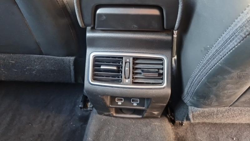 Renault Mégane IV Berline Blue Dci 115 Edc Evolution