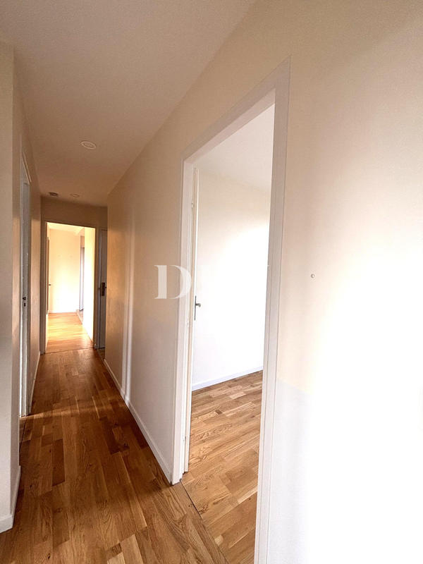 Appartement - 75 m² - 5 pièces