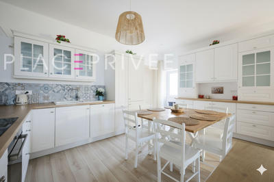 Maison - 200 m² - 6 pièces