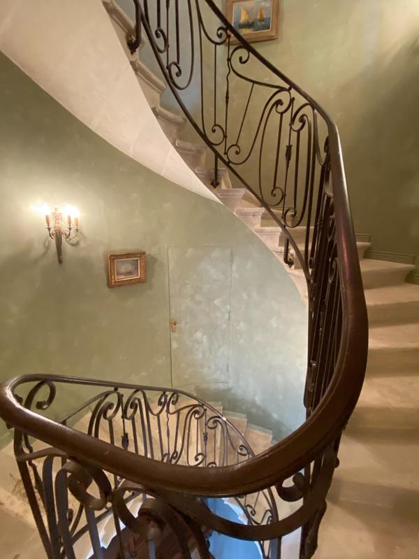 Maison - 340 m² - 12 pièces