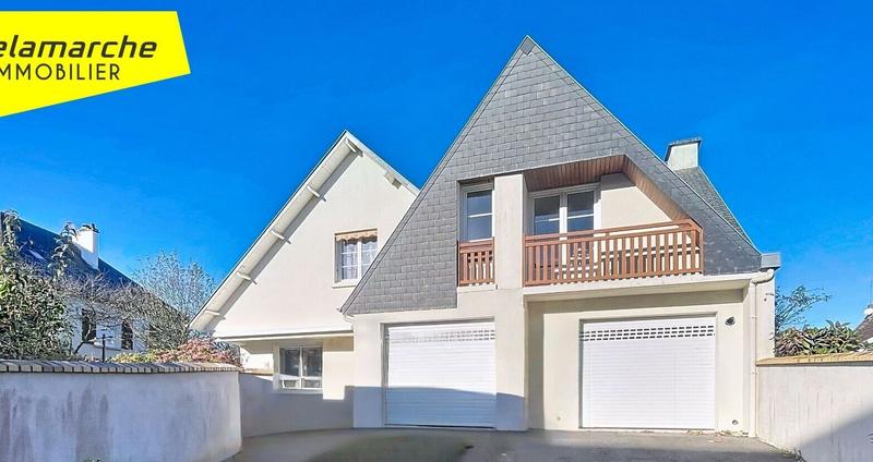 Maison - 260 m² - 9 pièces