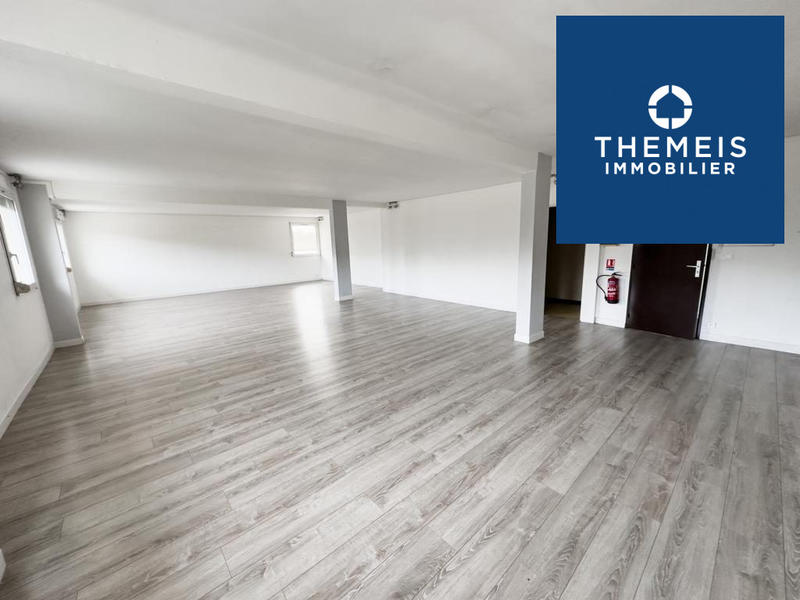 Local commercial - 125 m² - 2 pièces