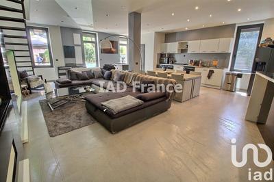 Maison - 120 m² - 4 pièces