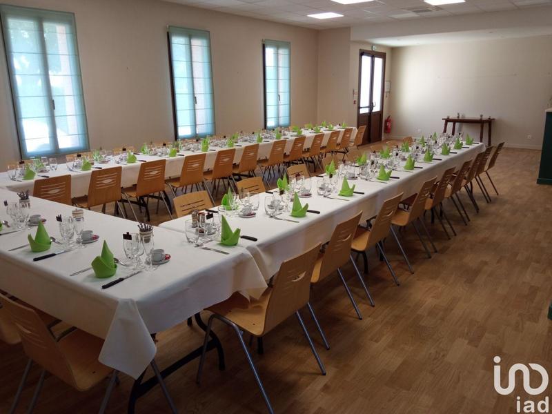 Local commercial - 318 m²