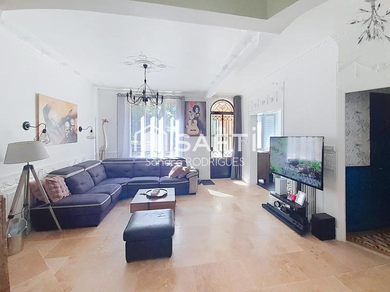 Maison - 160 m² - 8 pièces