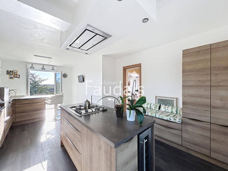 Maison - 157 m² - 6 pièces