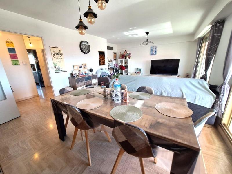 Appartement - 83 m² - 3 pièces