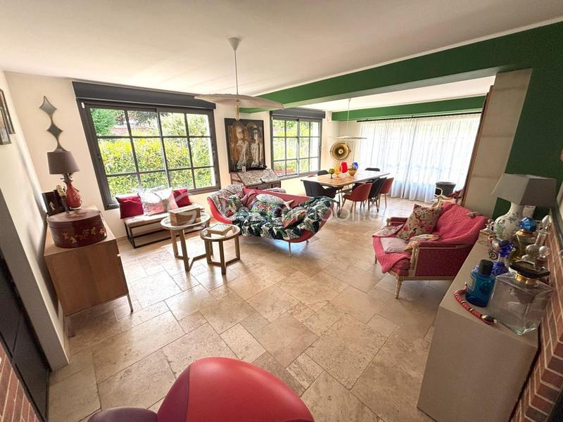 Maison - 200 m² - 6 pièces