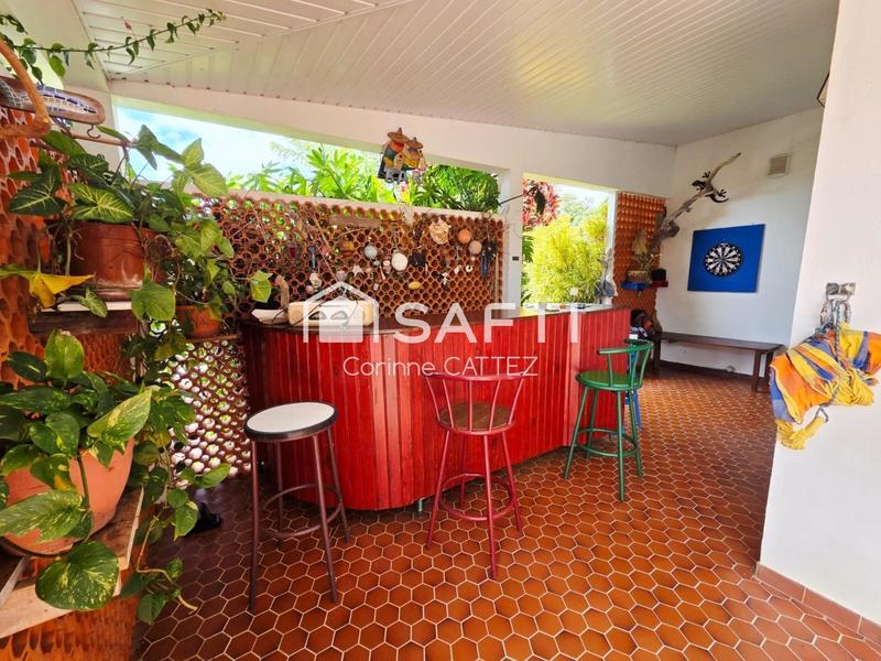 Maison - 140 m² - 6 pièces