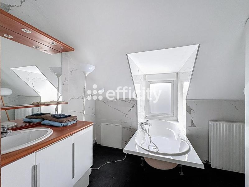 Pavillon - 145 m² - 6 pièces