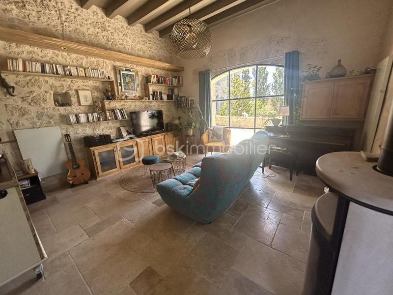 Propriété - 885 m² - 22 pièces